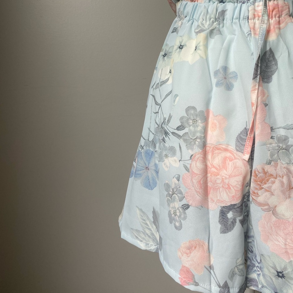 Floral Open Back Romper - Picture 4 of 7